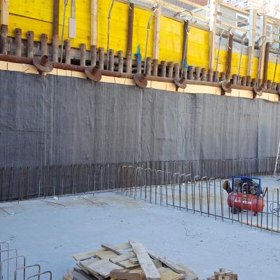 Rilievo verticale del telo bentonitico a rivestimento del successivo muro perimetrale della struttura sottoquota
